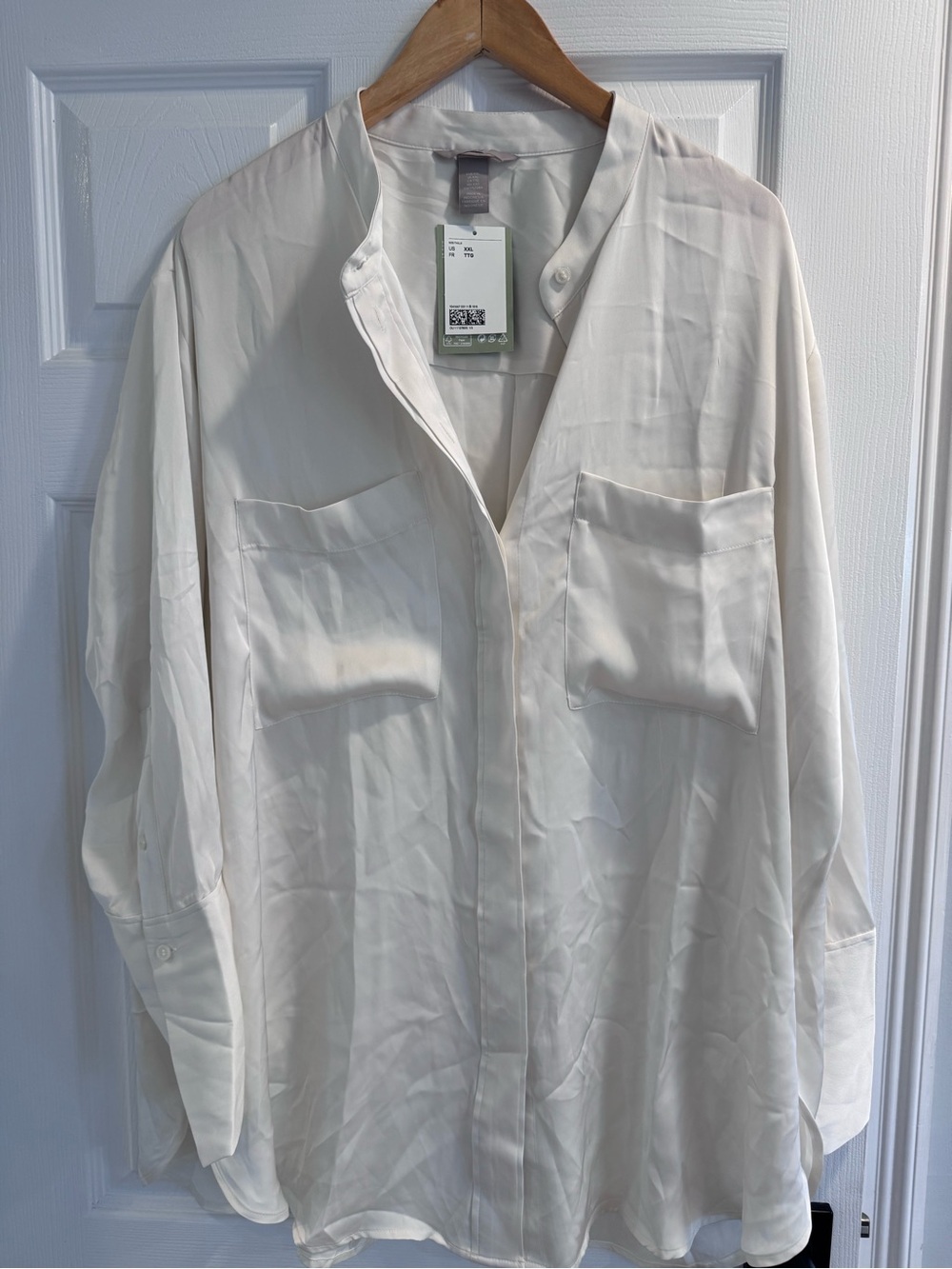 H&M Women’s Satin Button-Front Shirt in Off-White